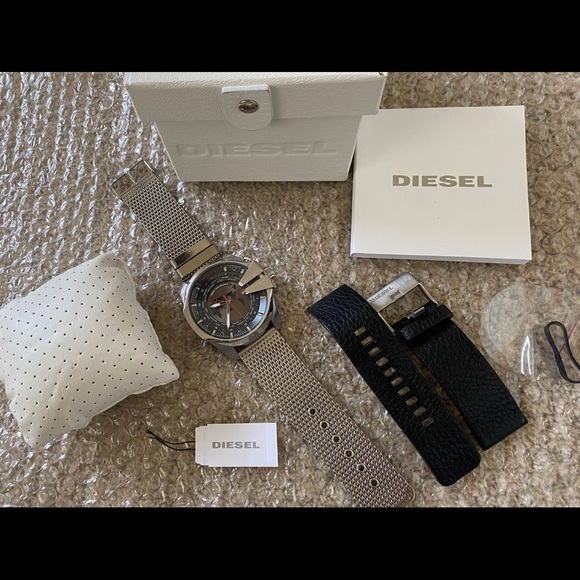 Diesel Mega Chief GMT World Dial Mens Watch DZ4320 - Picture 1 of 11